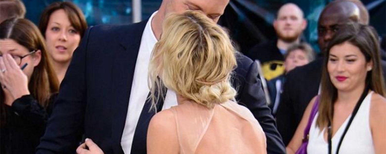 [PHOTOS] Cette célèbre actrice et sa robe transparente ont fait un malheur sur le tapis rouge...