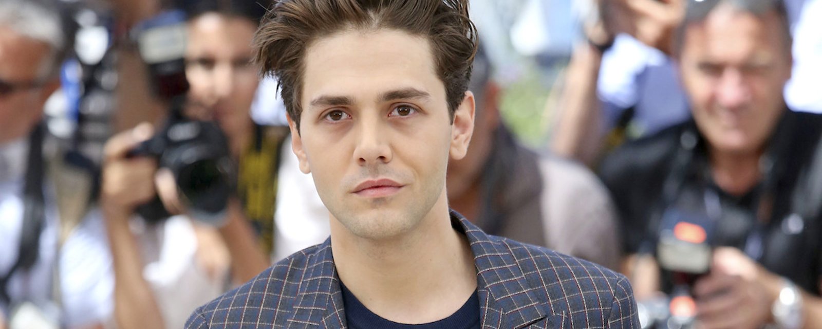 Une photo TRÈS osée de Xavier Dolan fait jaser...