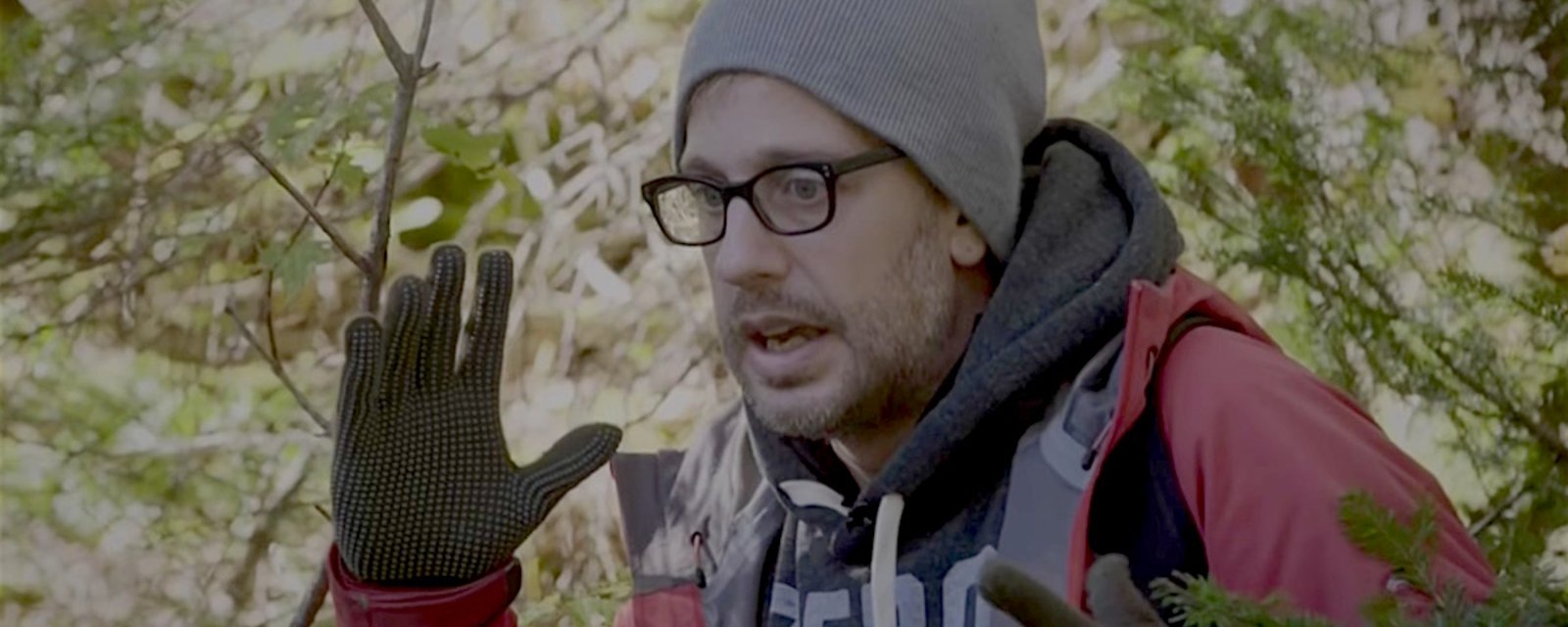 Martin Perizzolo devient soudainement TRÈS agressif à la télévision