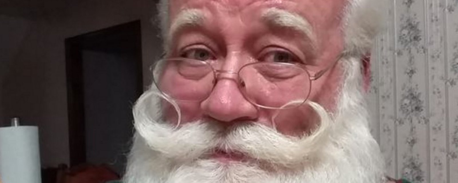 Un garçon malade meurt dans les bras du père Noël