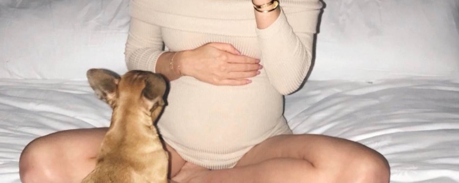 La fille d'un populaire joueur de hockey est enceinte
