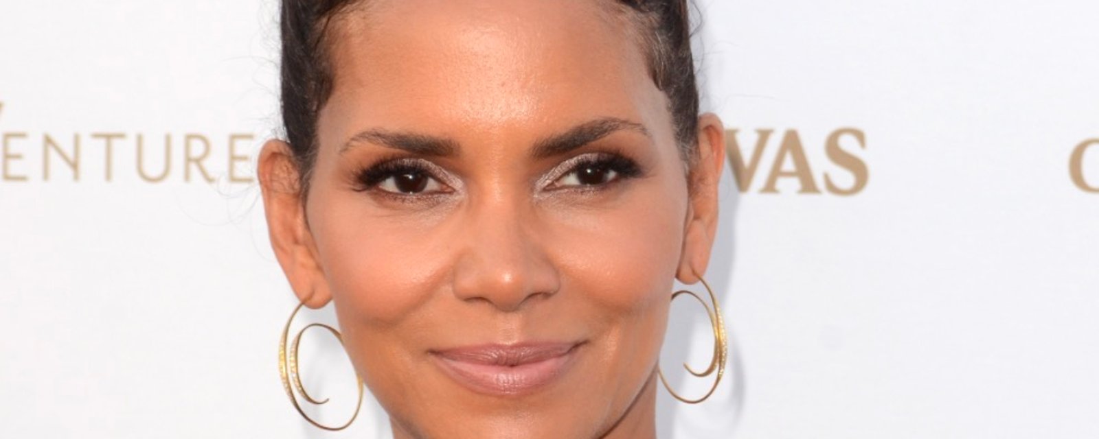 Halle Berry est en couple... Avec un homme beaucoup plus jeune! 