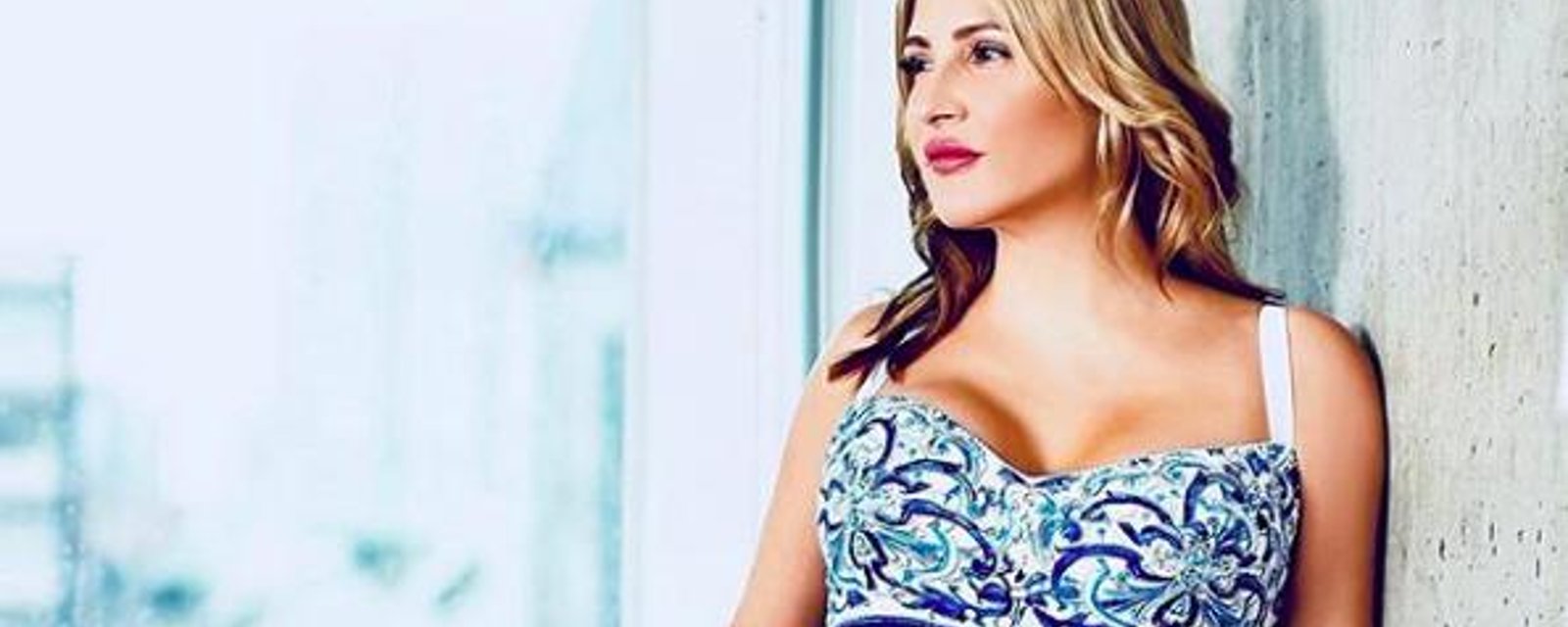 Anne-Marie Losique commence l'année du bon pied avec une nouvelle photo coquine dont elle a le secret