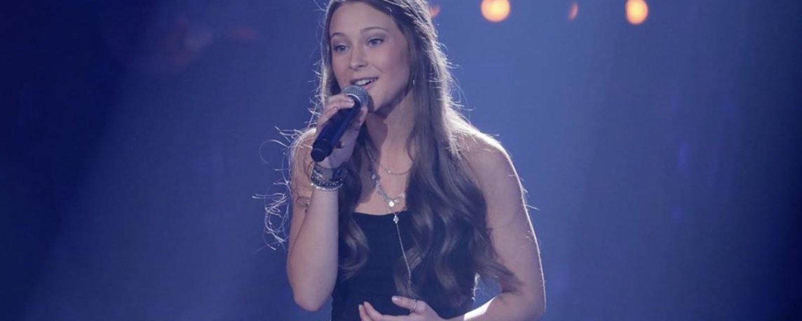 10 photos de Josiane Comeau, la demi-finaliste de La Voix dont tout le monde parle