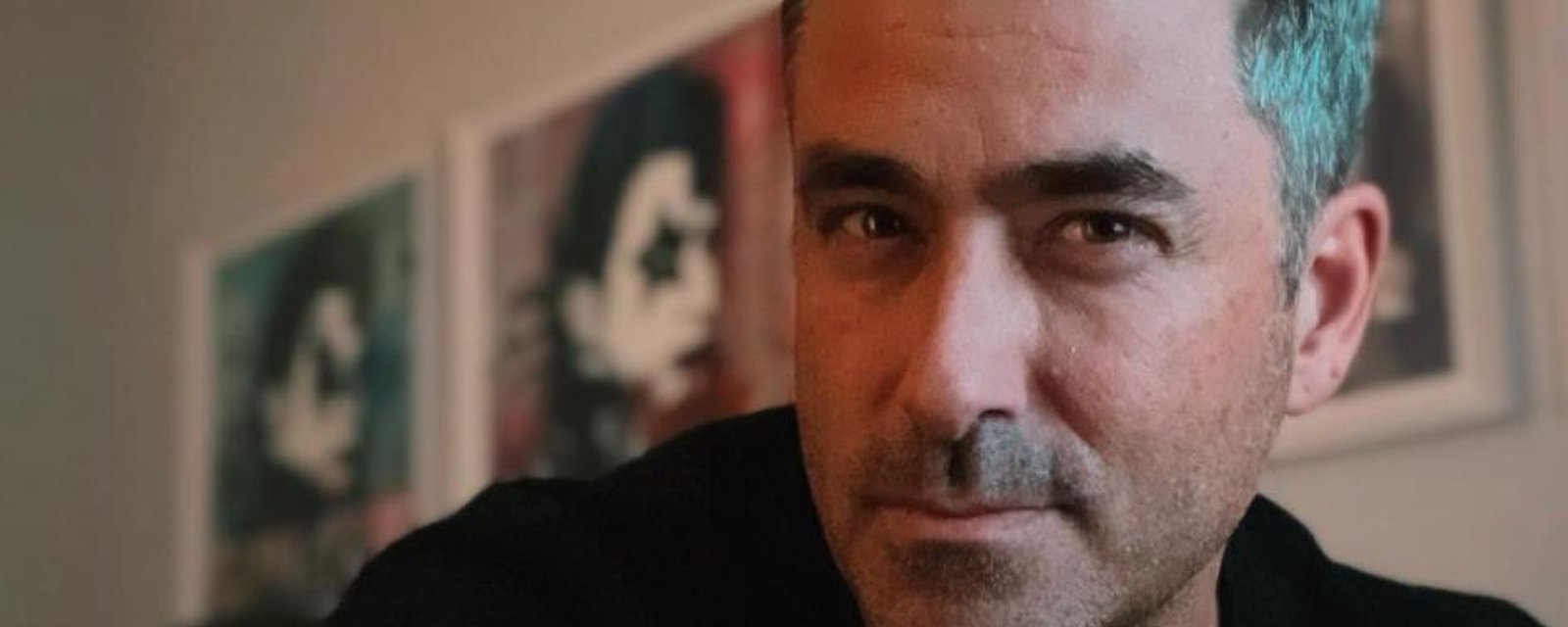 Le fils de Benoît Gagnon vole la vedette dans une publicité en train de cuisiner