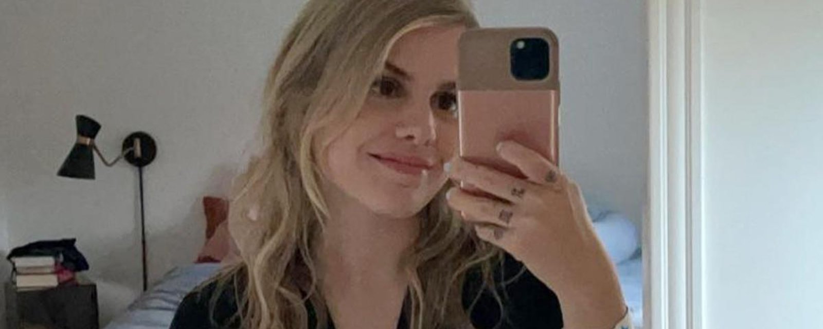 Coeur de Pirate partage une rare photo de son beau ventre rebondi à 4 mois de grossesse