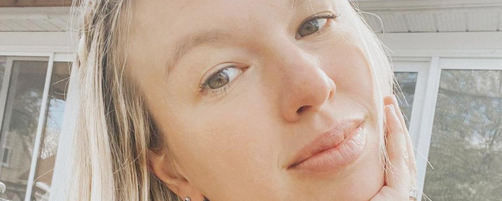 Geneviève Tardif change de couleur de cheveux et le résultat est juste sublime