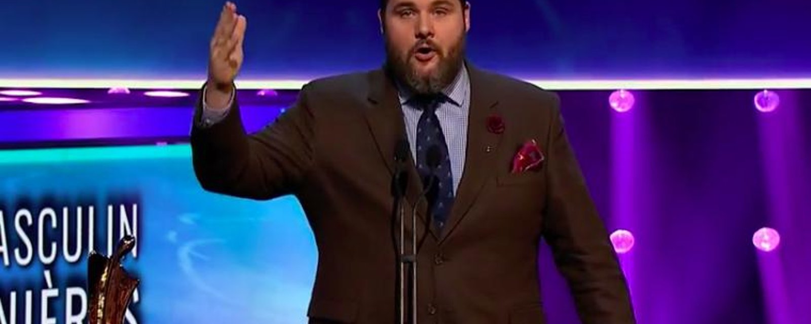 Antoine Bertrand fait exploser le public de rire avec sa déclaration d'amour à Catherine-Anne Toupin