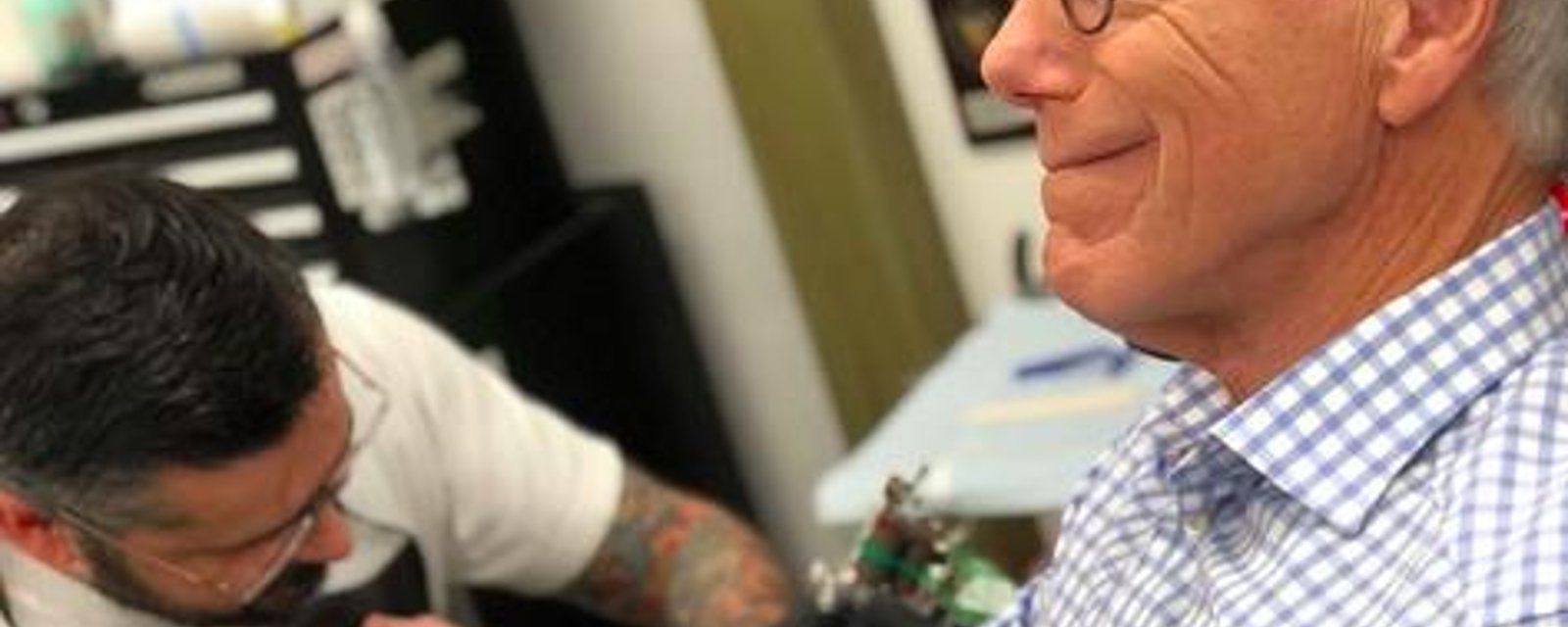 On a finalement plus de détails sur le tatouage de Pierre Bruneau