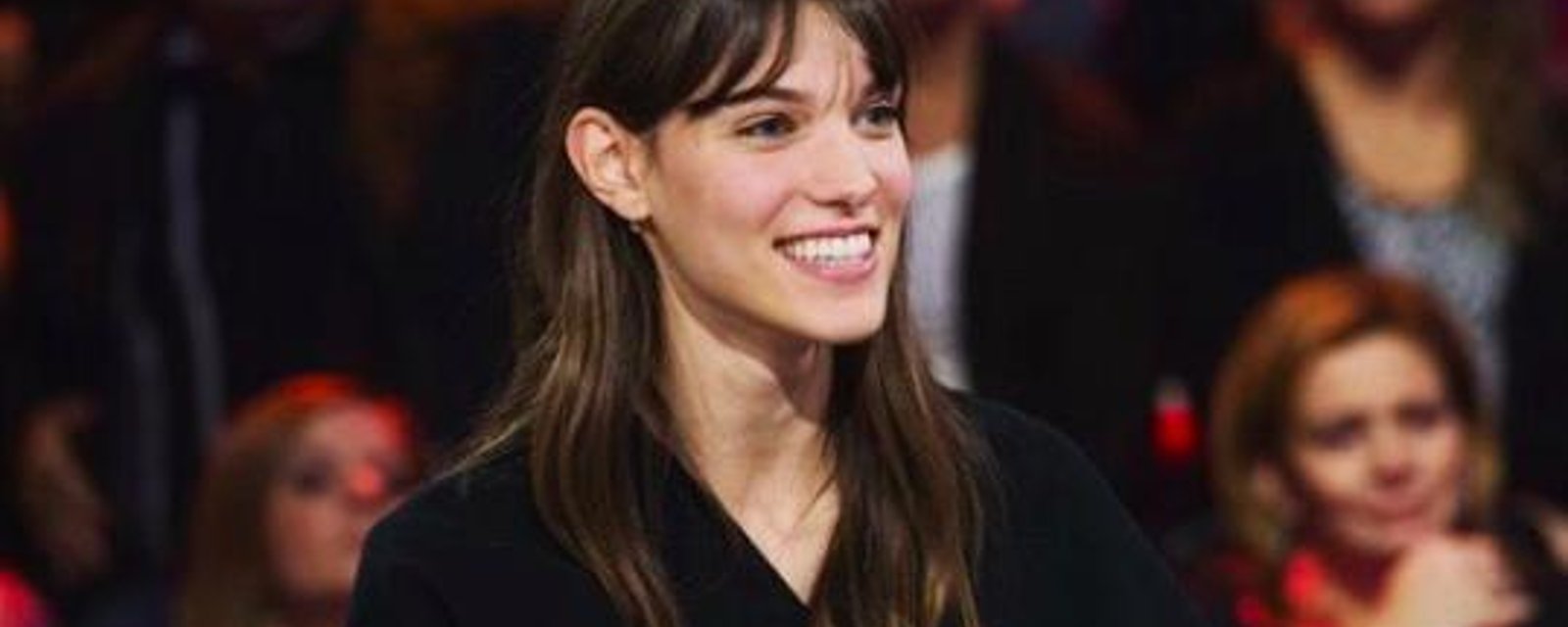 Charlotte Cardin et son chum (?) offrent une prestation qui vous donnera des frissons