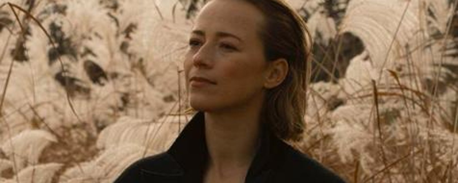 Karine Vanasse surprend tout le monde en publiant des photos très sexy et elle magnifique