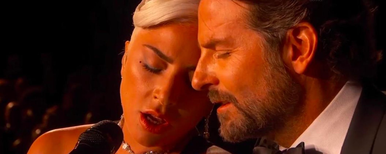 À VOIR: Lady Gaga et Bradley Cooper mettent le feu aux Oscars avec une performance incroyable