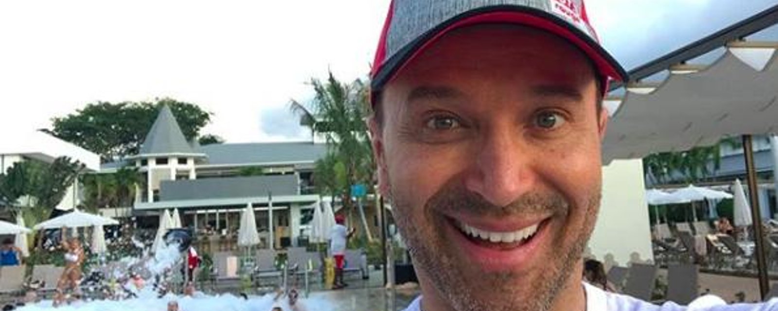 Joël Legendre publie une magnifique photo de famille qui mettra assurément du soleil dans votre journée