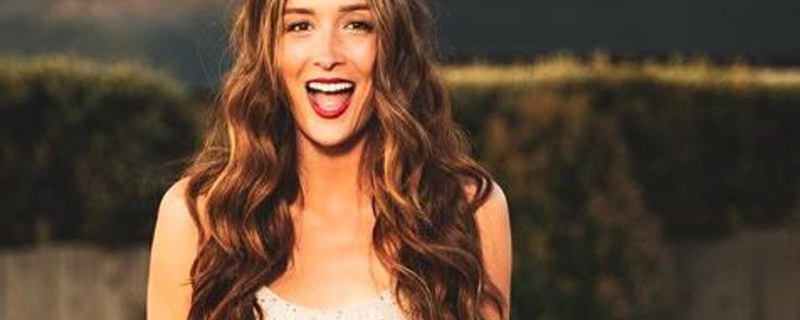 10 photos très sexy de Camille, la candidate coquine d'Occupation Double Afrique du Sud