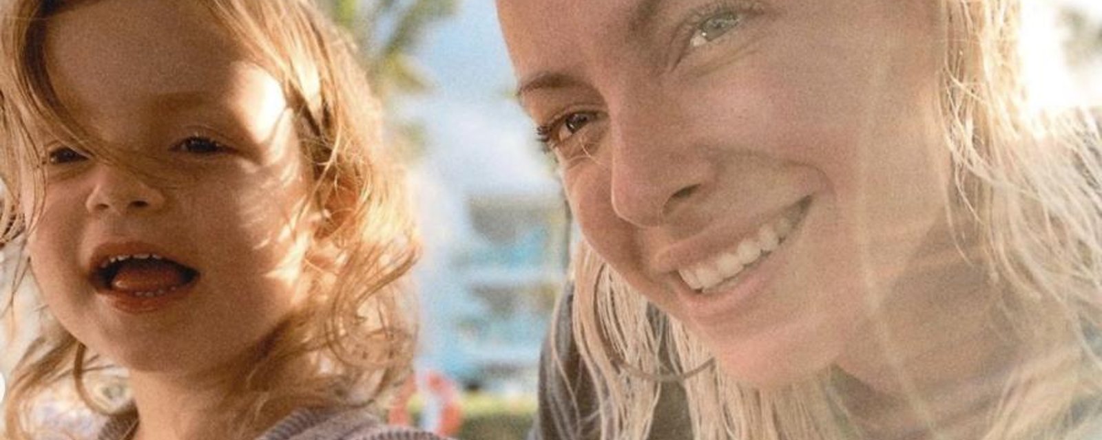 Marie-Mai, sans coiffeur, publie une photo de ses cheveux rasés avec sa couleur naturelle