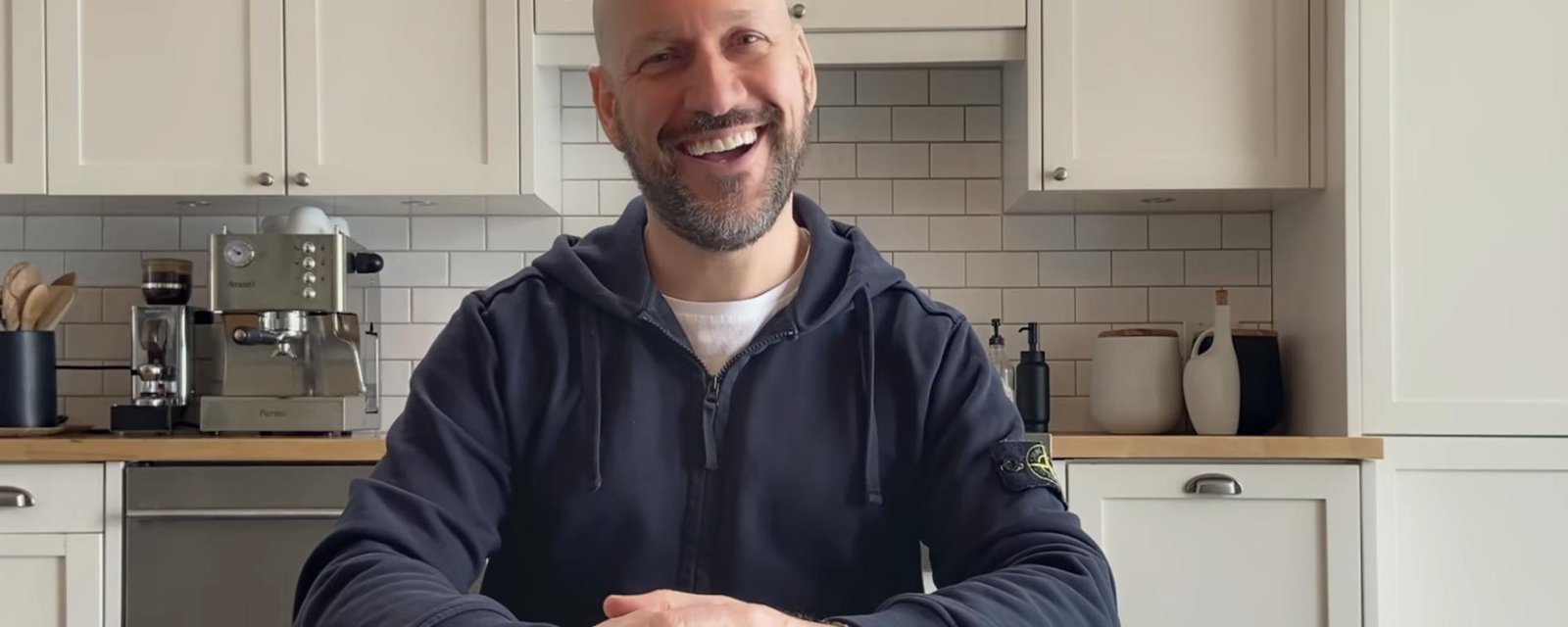 Martin Matte a tourné une pub spéciale pour Maxi juste avant le confinement et elle vient d'être diffusée