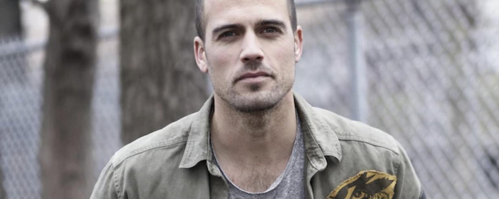 Thomas Beaudoin change complètement de look et il est encore plus beau
