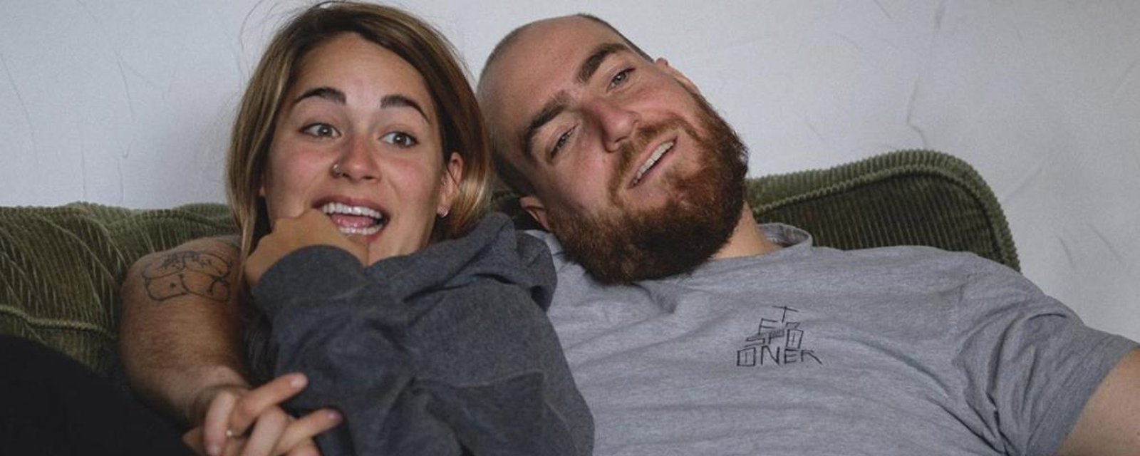 Phil Roy a demandé sa blonde en mariage et elle a dit oui!