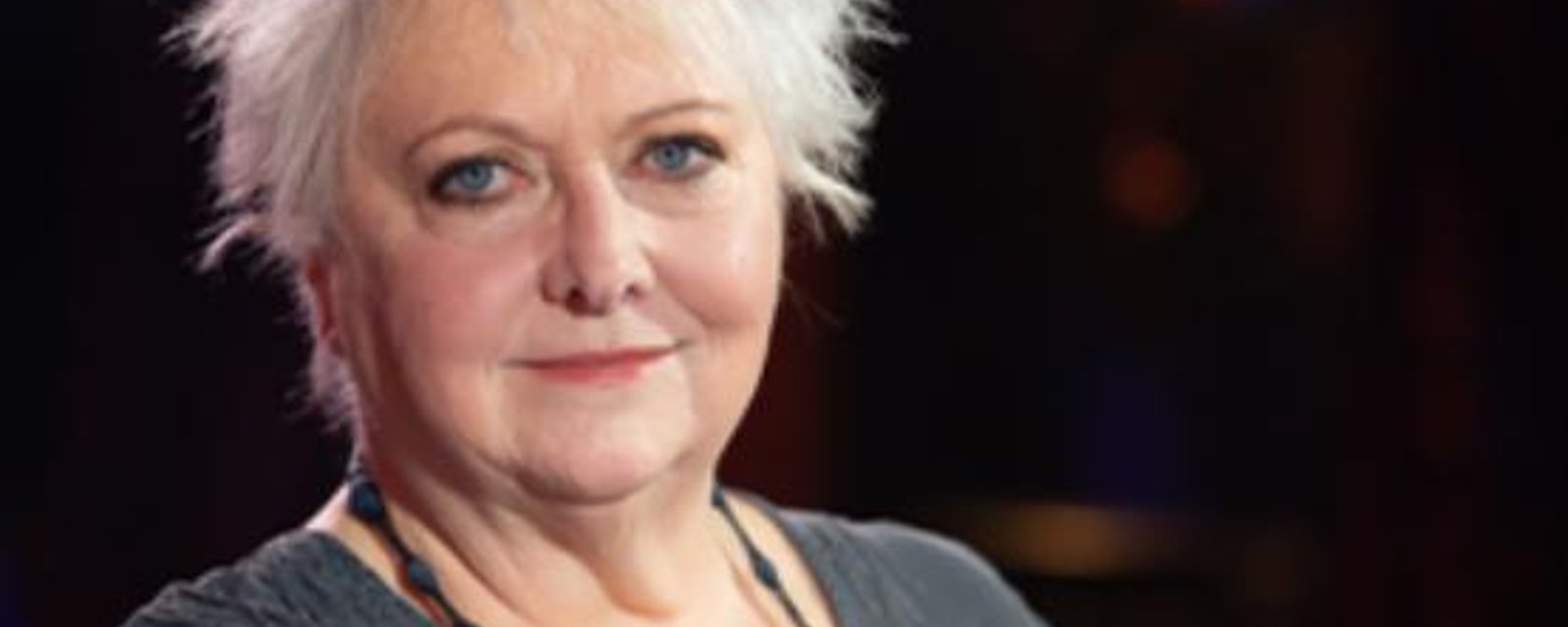 Francine Ruel annonce avec émotion que son fils ne vit plus dans la rue