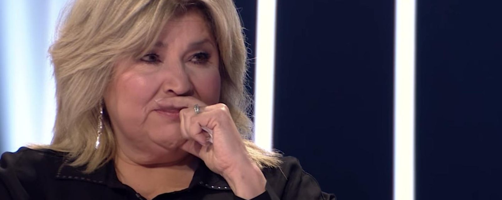 Marie-Claude Barrette éclate en sanglots devant le témoignage de son fils à 1res fois
