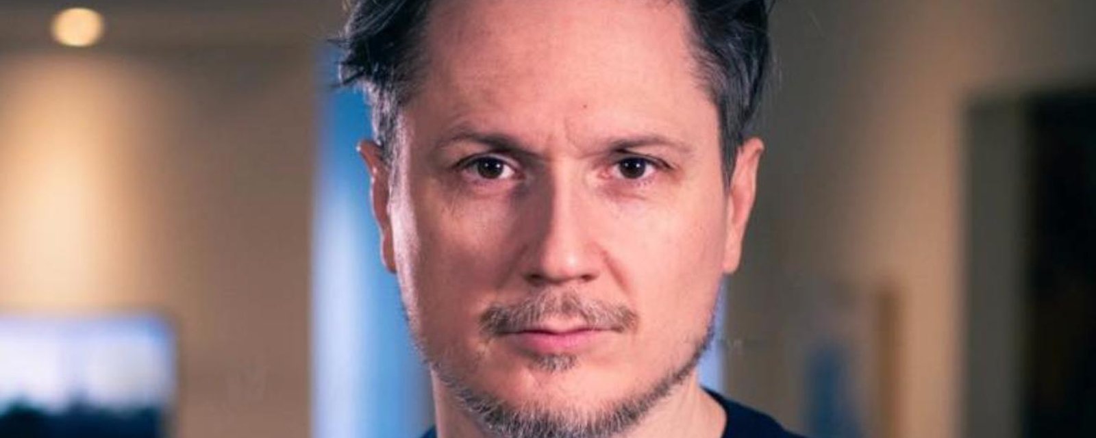 Simon Olivier Fecteau capte sur vidéo un voleur qui prend son colis