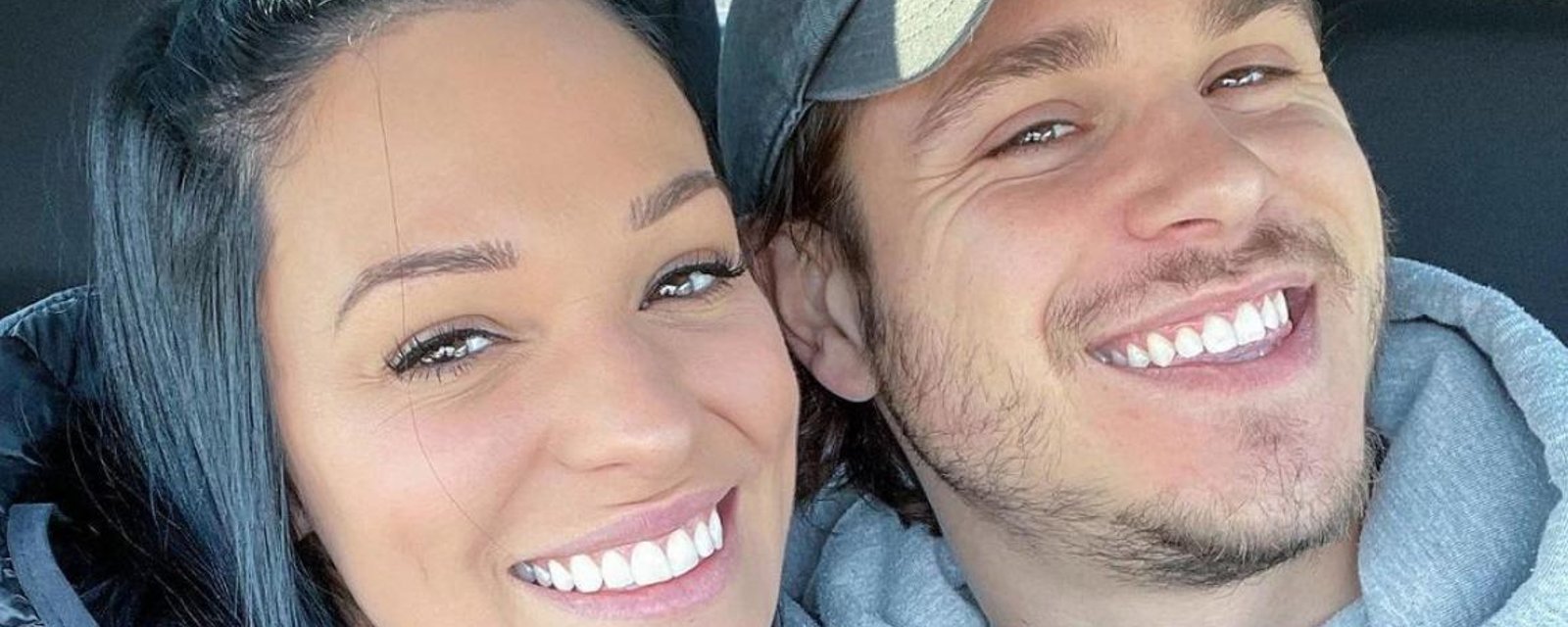 Andréanne d'OD Chez Nous partage une première photo de sa bedaine de femme enceinte
