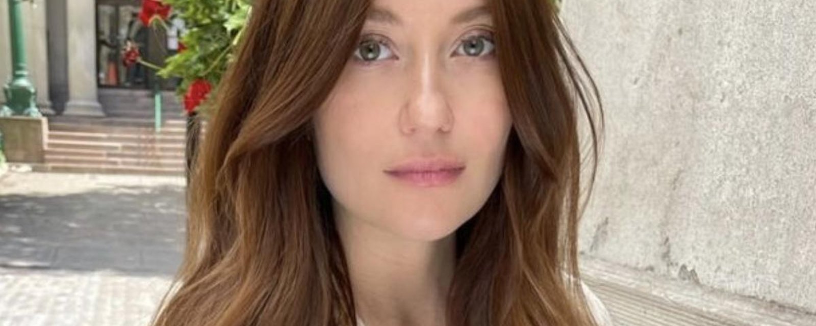Enceinte de jumeaux, Katherine Levac partage une sublime photo de sa bedaine qui grossit