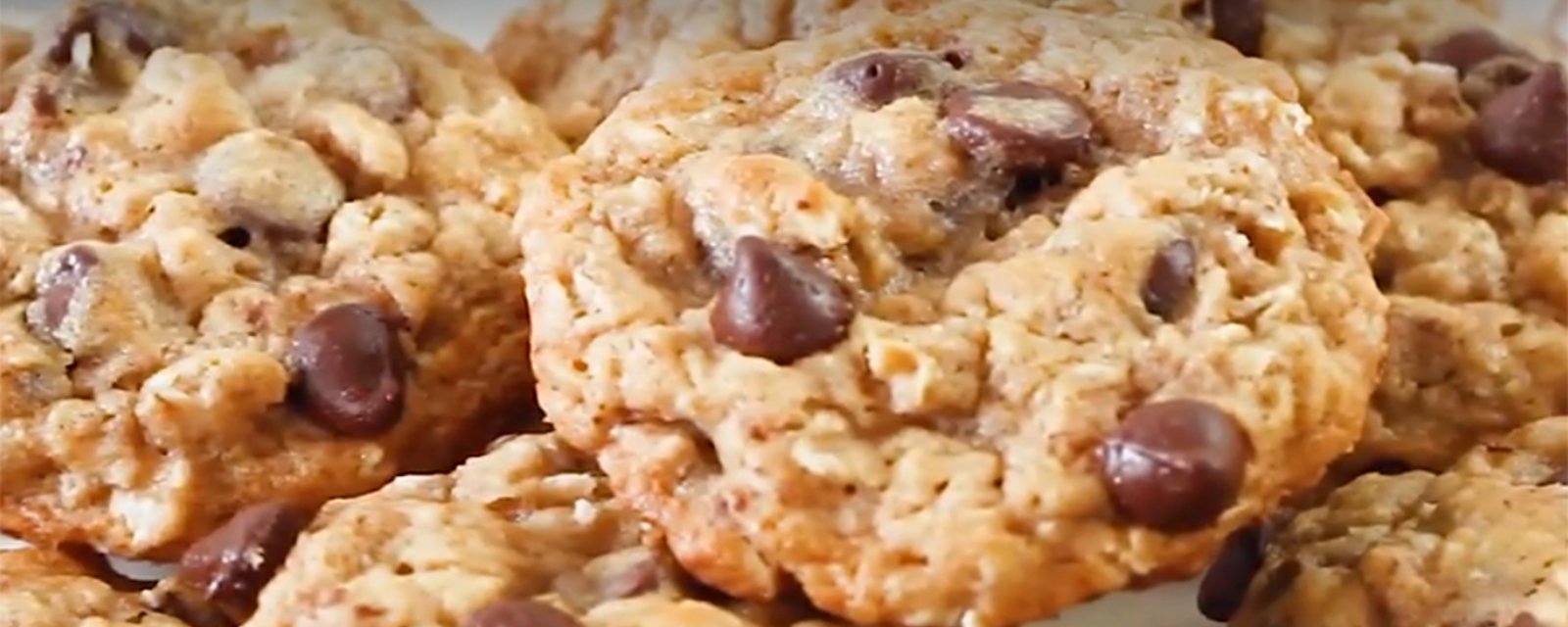 Biscuits à l'avoine et aux brisures de chocolat...un de mes préférés !