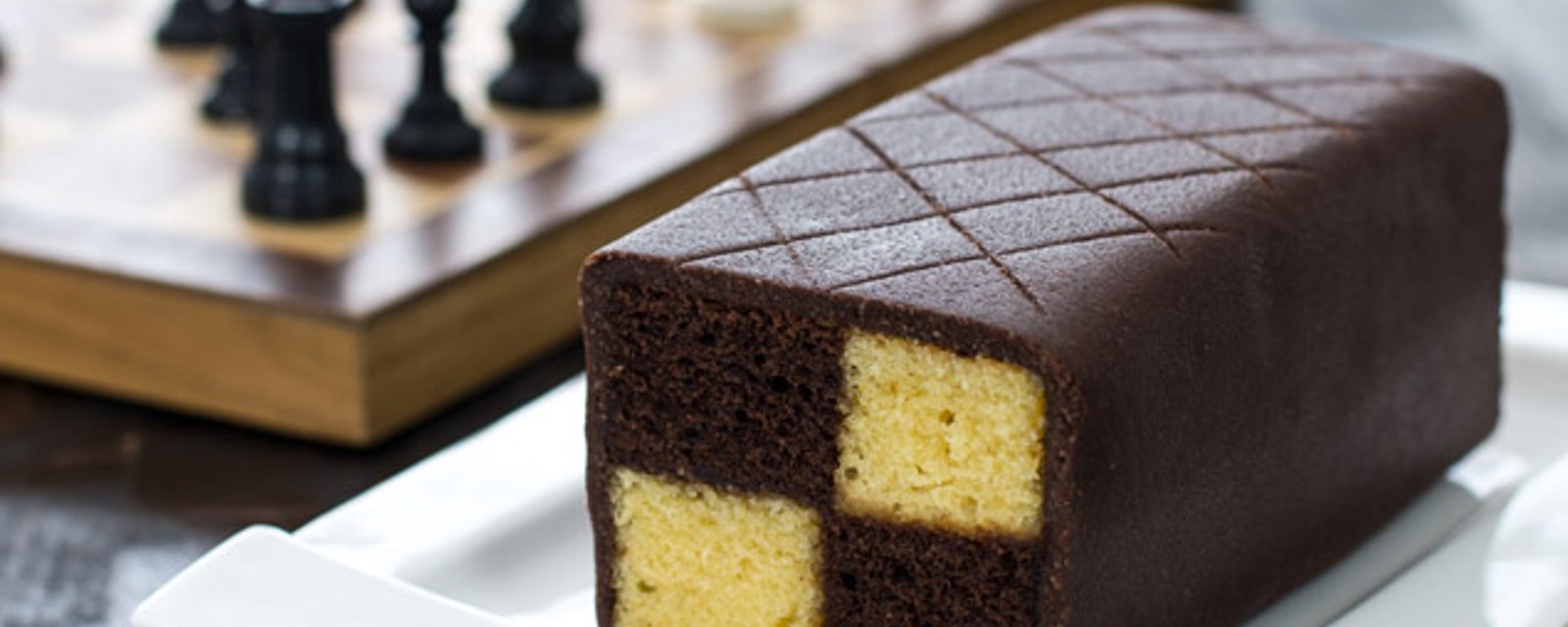 Audacieux gâteau chocolat-amandes, bien mieux qu'un gâteau marbré!