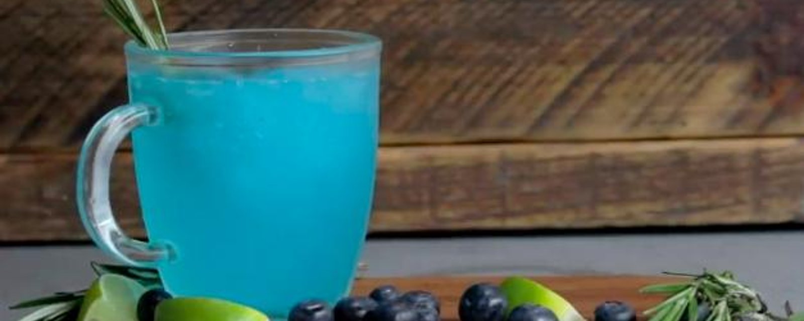 La slush Blue Moscow que vous devez servir comme apéro cet été