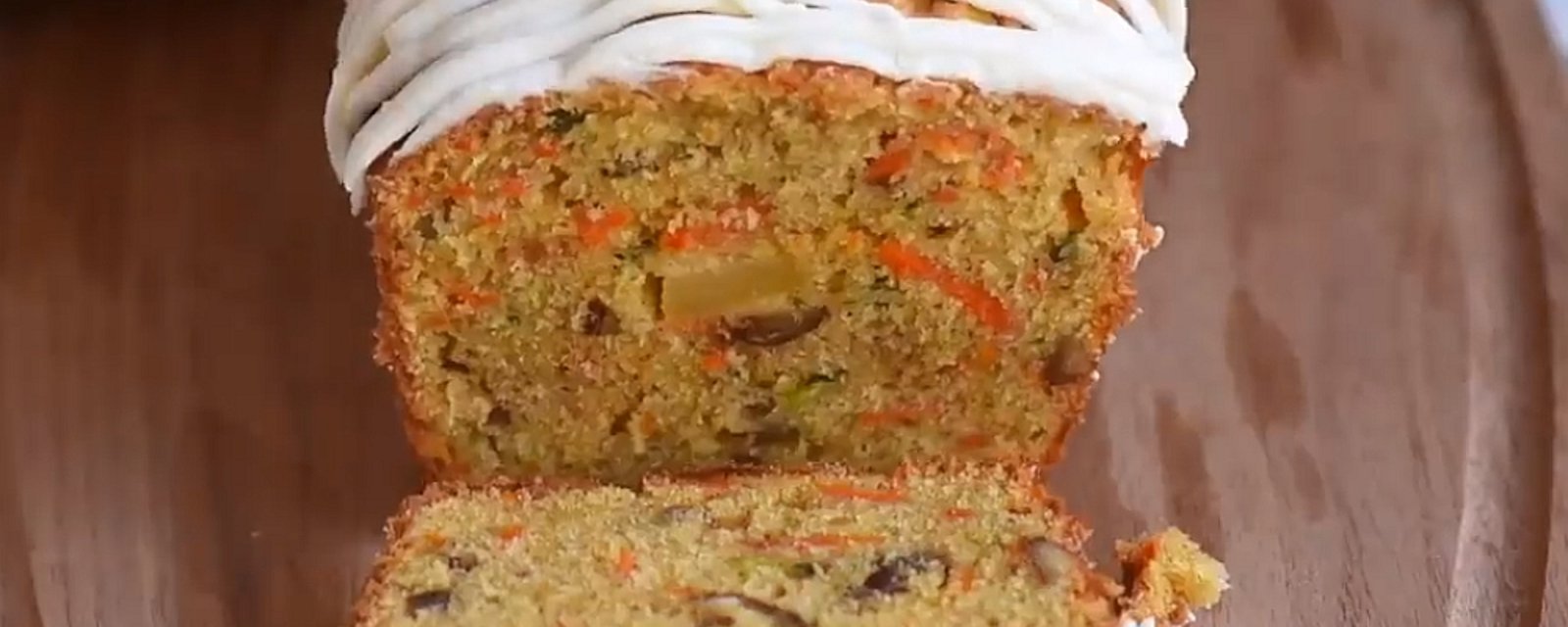 Gâteau moelleux aux carottes, pommes et courgettes 