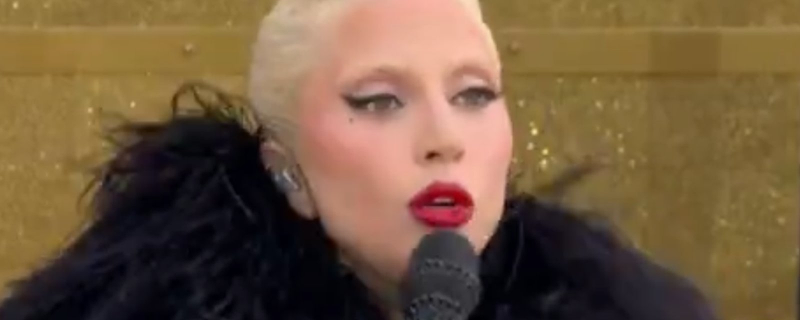 Lady Gaga chante en français à la cérémonie d