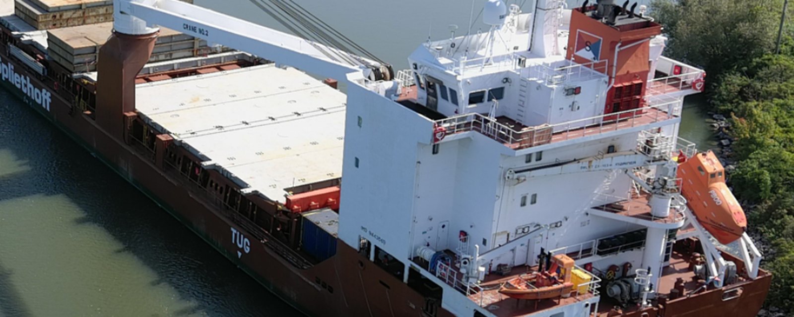 Un navire-cargo échoué dans le Saint-Laurent cause beaucoup de problèmes 