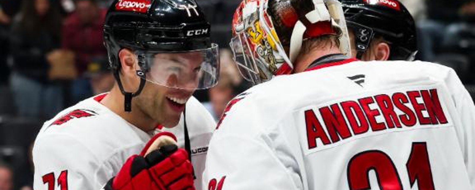 Les contrats de Taylor Hall et Frederik Andersen en Caroline contiennent une clause spéciale