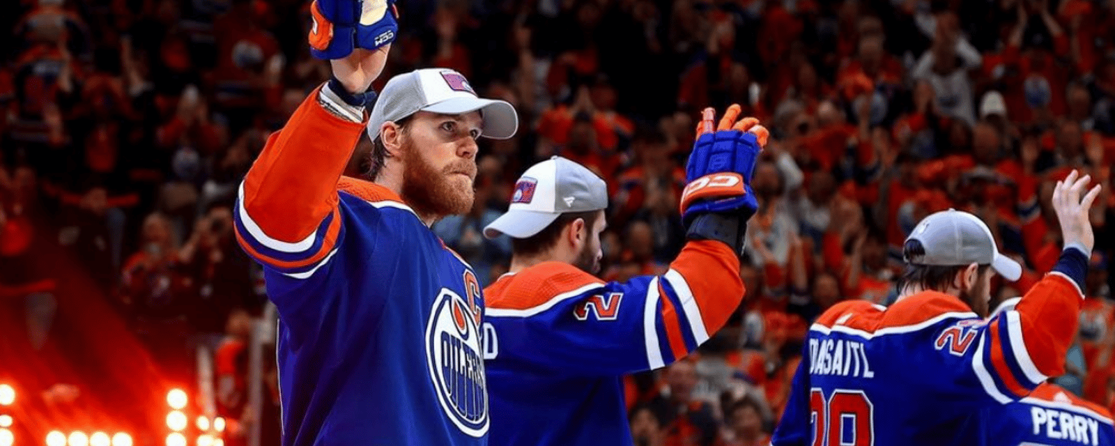 Connor McDavid sort et partage un message pour remercier les partisans des Oilers