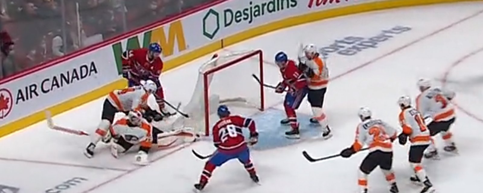 Mike Hoffman marque un but dans un moment étrange au Centre Bell