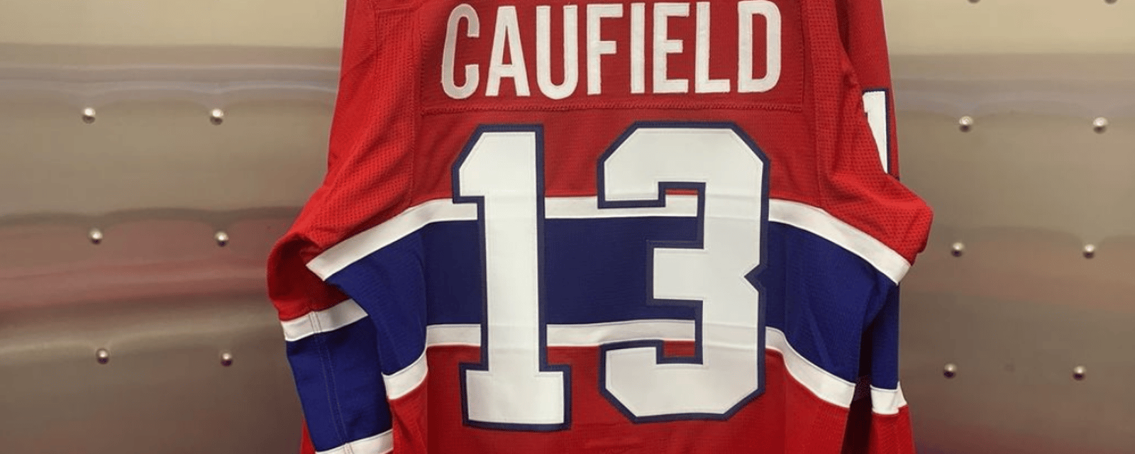 Cole Caufield change de numéro pour honorer Johnny Gaudreau