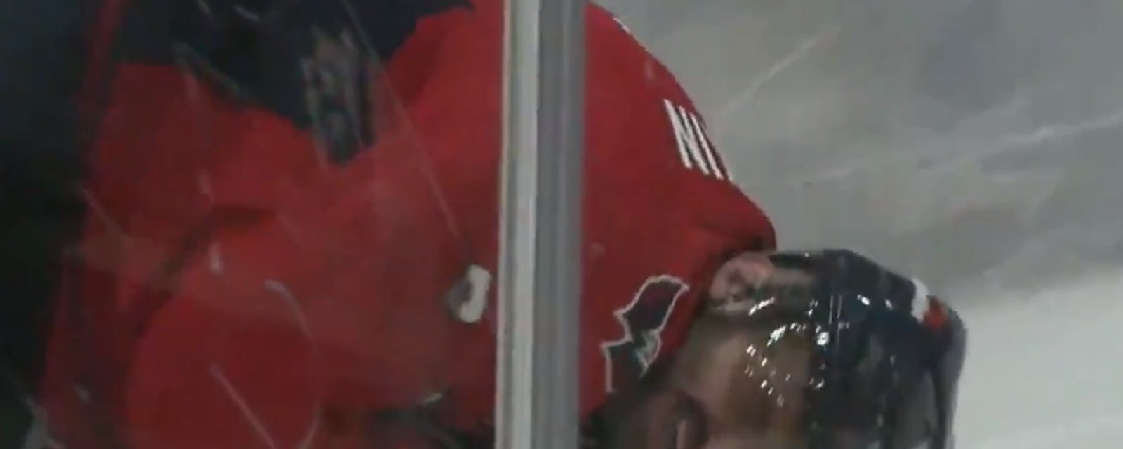 VIDEO | Alex Ovechkin blessé sérieusement dans le match de ce soir contre Toronto