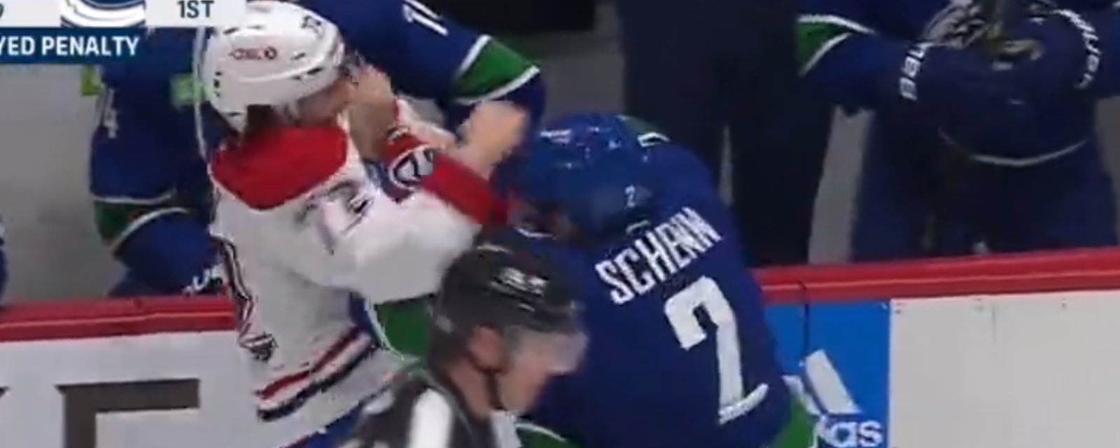 Arber Xhekaj se porte à la défense de Juraj Slafkovsky et jette les gants contre Luke Schenn 