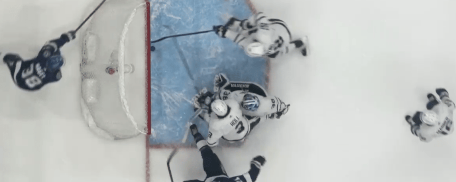 Brayden Point force un 7e match avec l'aide de ... Michael Bunting