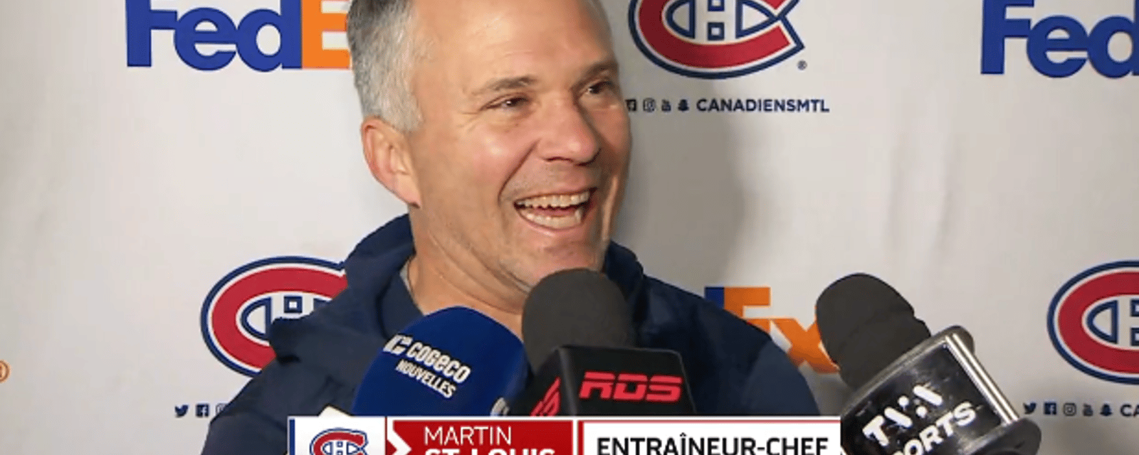 Martin St-Louis lâche un sacre en pleine entrevue