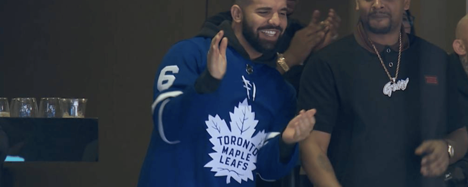 Gros enjeu, gros pari : Drake mise une fortune sur le destin des Leafs ce soir