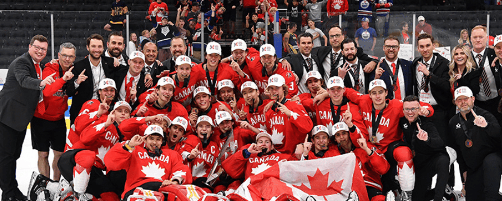 Le Canada remporte la médaille d'or à la Coupe Hlinka