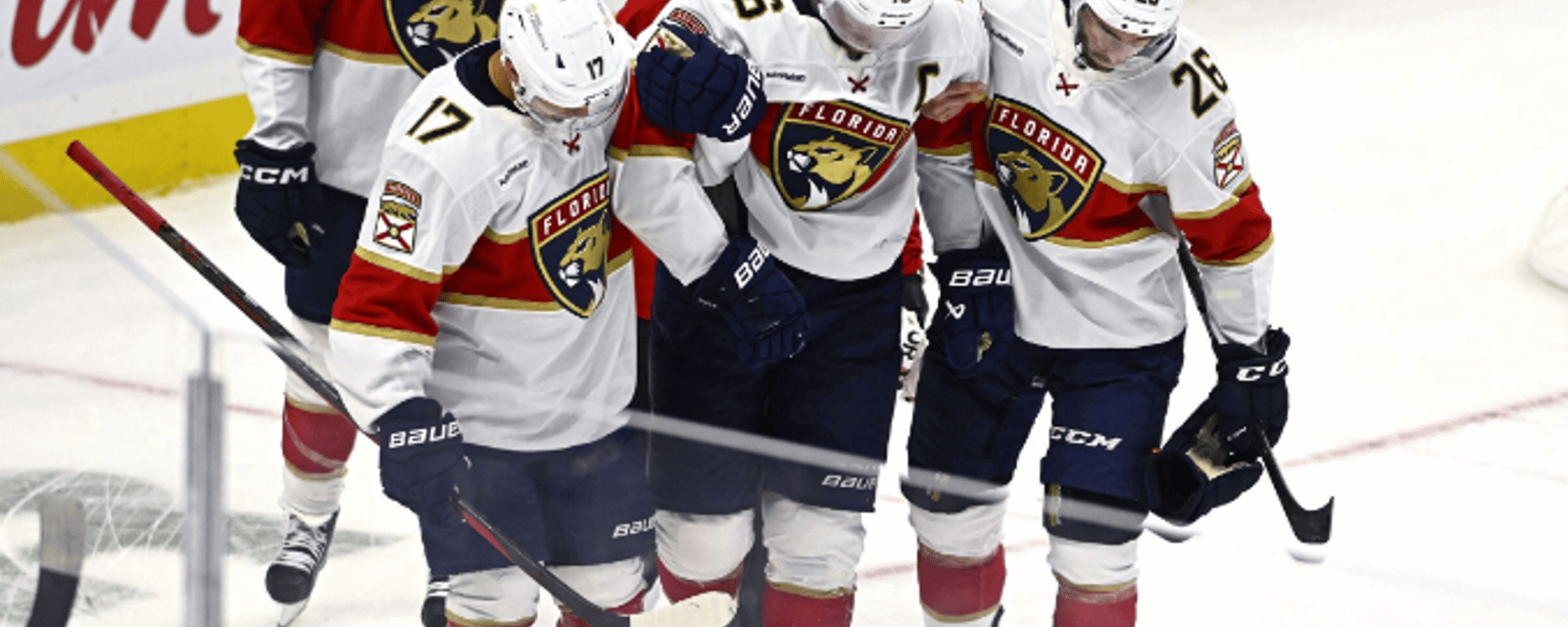 Les Panthers confirment la blessure à Aleksander Barkov