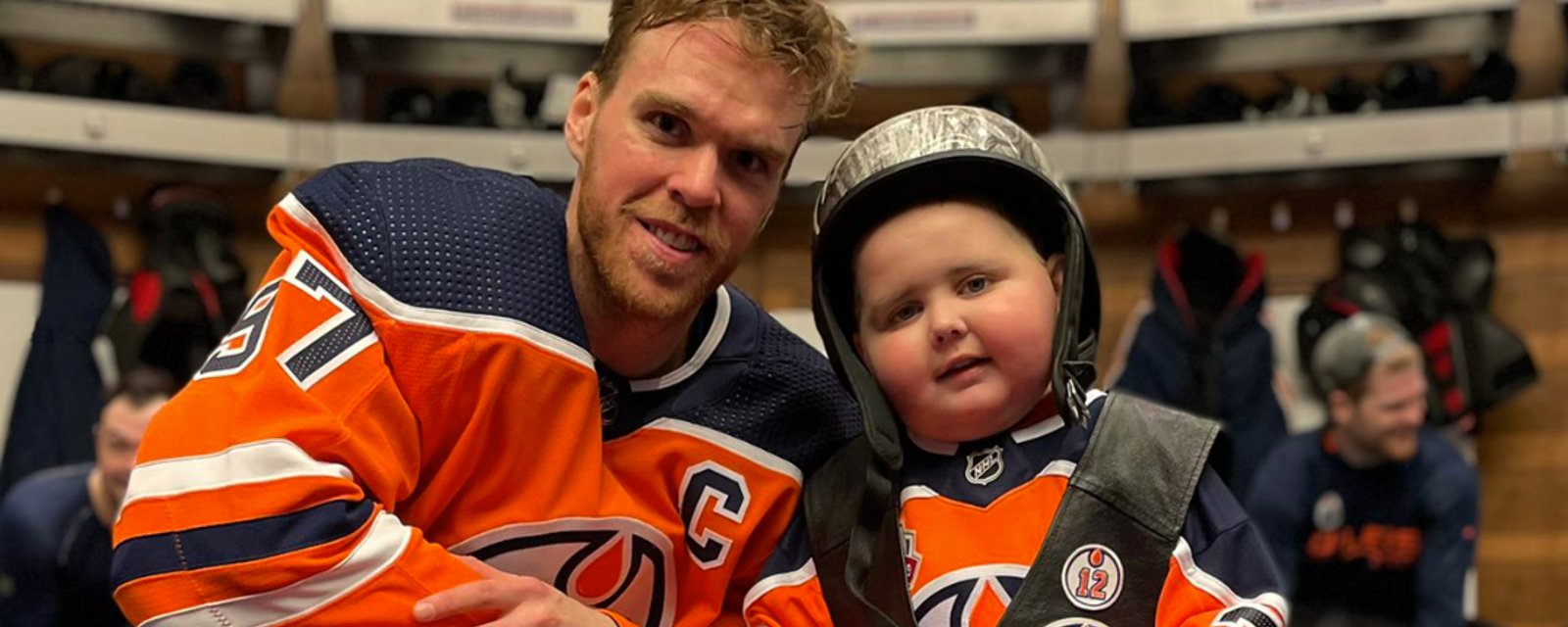 Connor McDavid a posé un très beau geste pour Ben Stetler