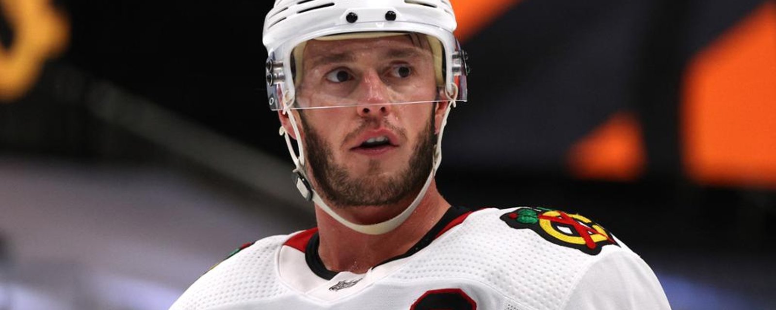 Jonathan Toews réagit au départ de Brandon Hagel 