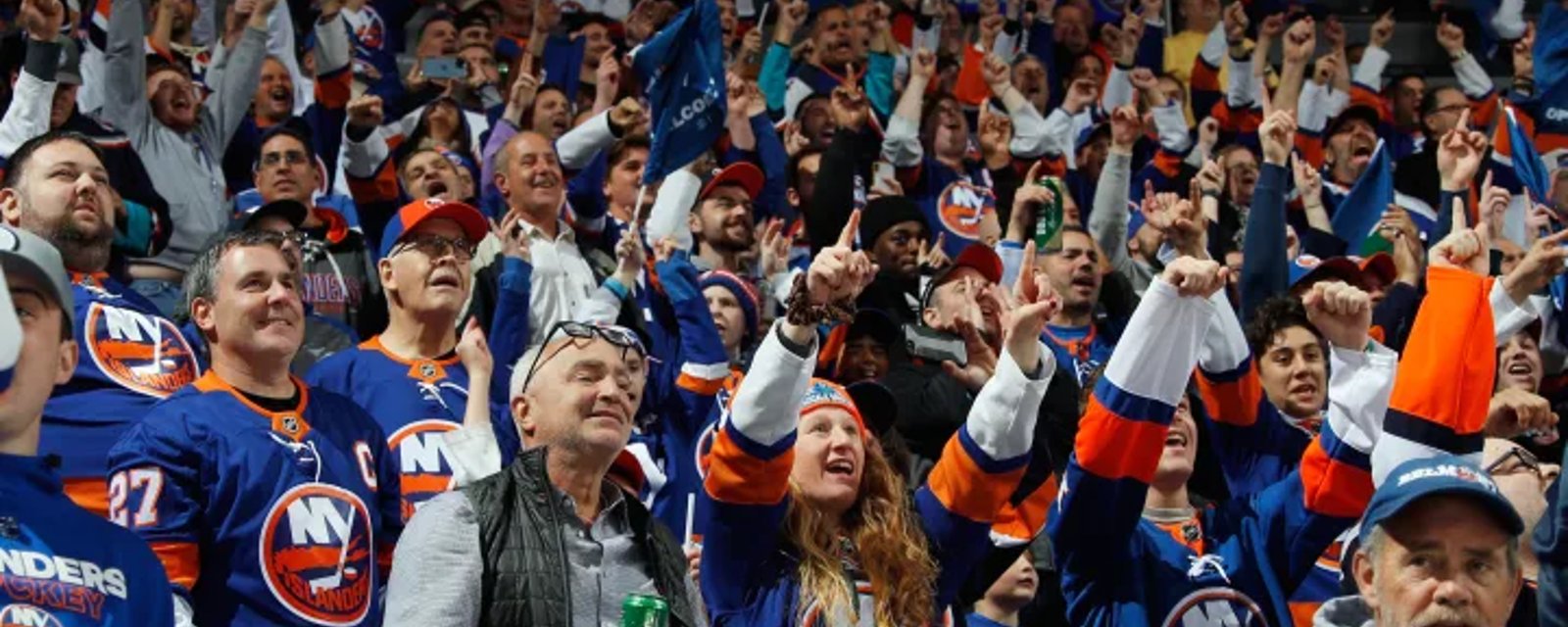 Des partisans des Islanders ont posé un geste douteux avant le match face au Canadien