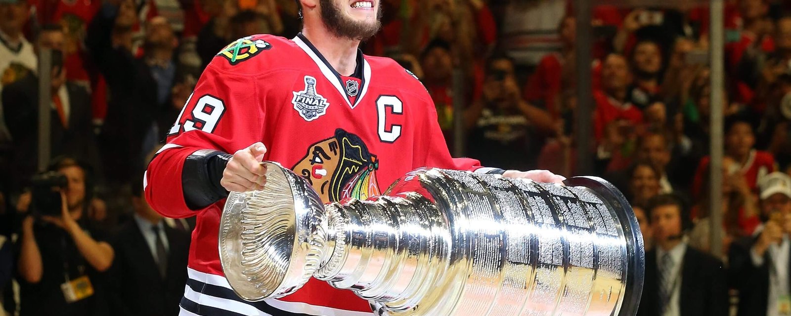 Mathias Brunet offrirait un contrat d'un an à Jonathan Toews