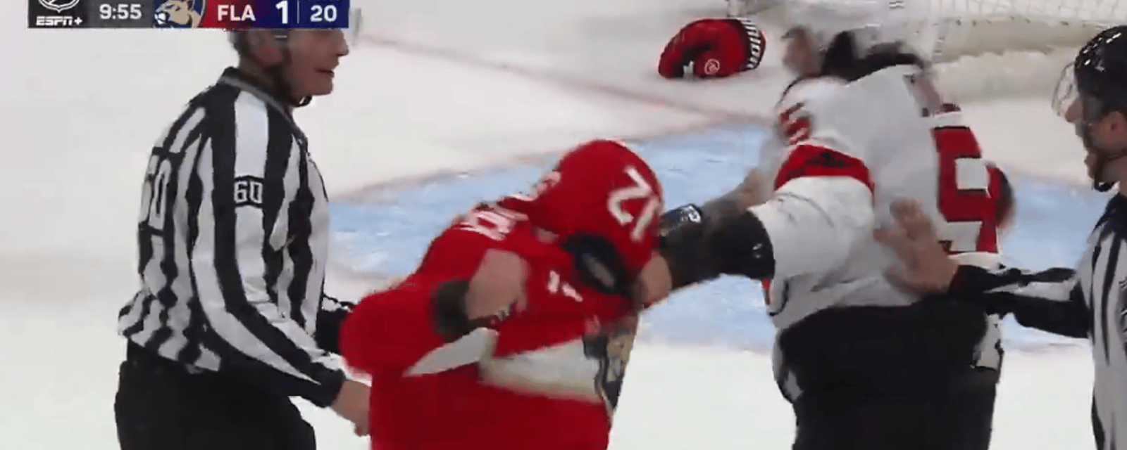 Brenden Dillon et Jonah Gadjovich nous offrent le combat de l'année dans la LNH