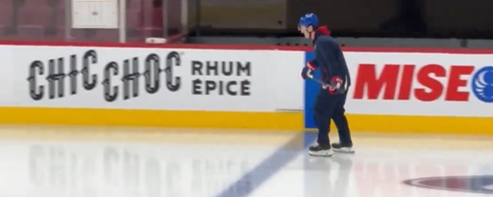 Un revenant saute sur la glace avant l'entraînement du Canadien